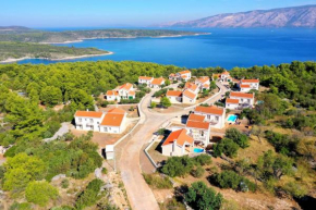 Doris Hvar